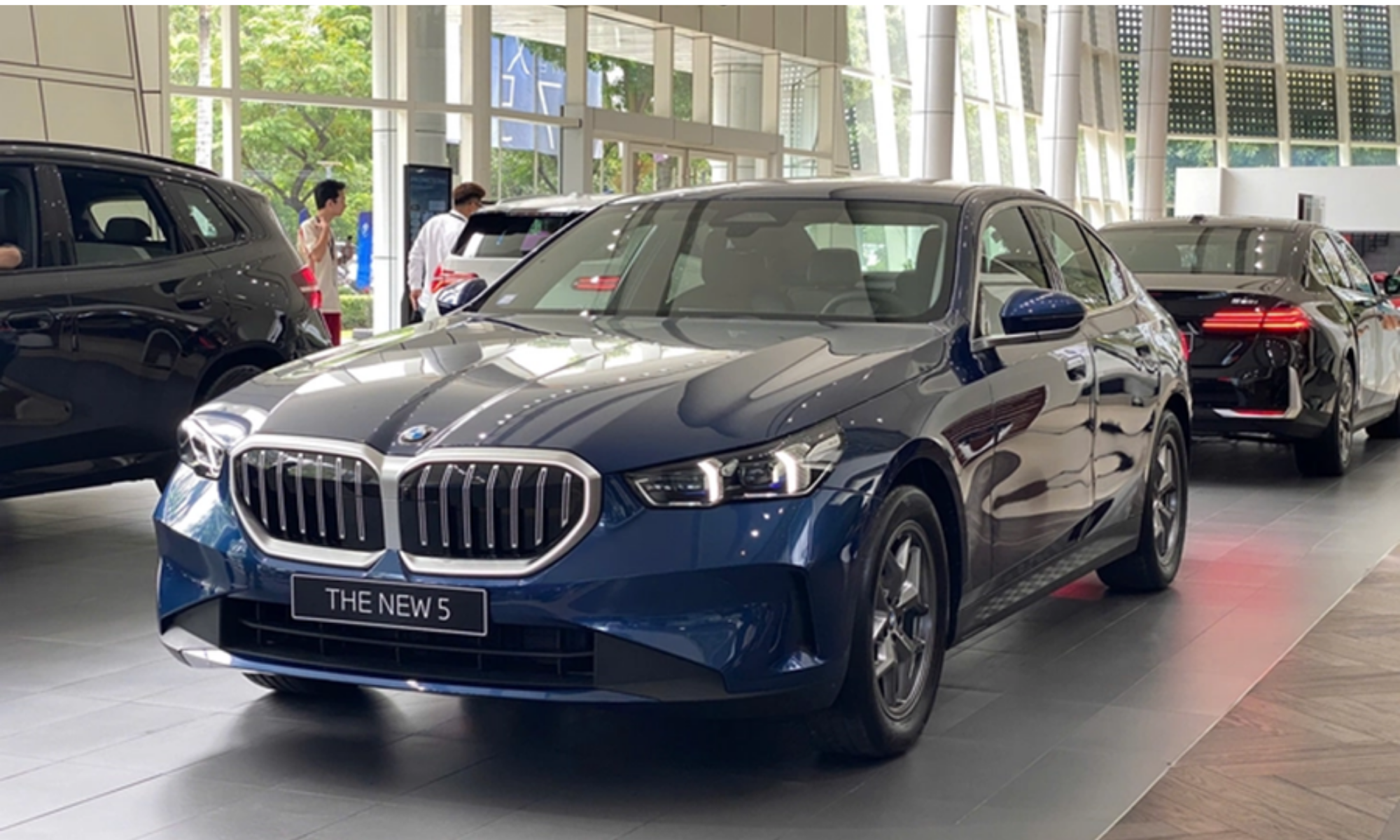 THE NEW BMW 5 SERIES